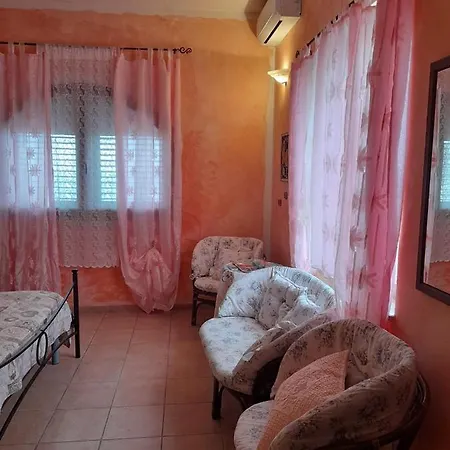 La Finestra Vista Corsica Bed and Breakfast 3*